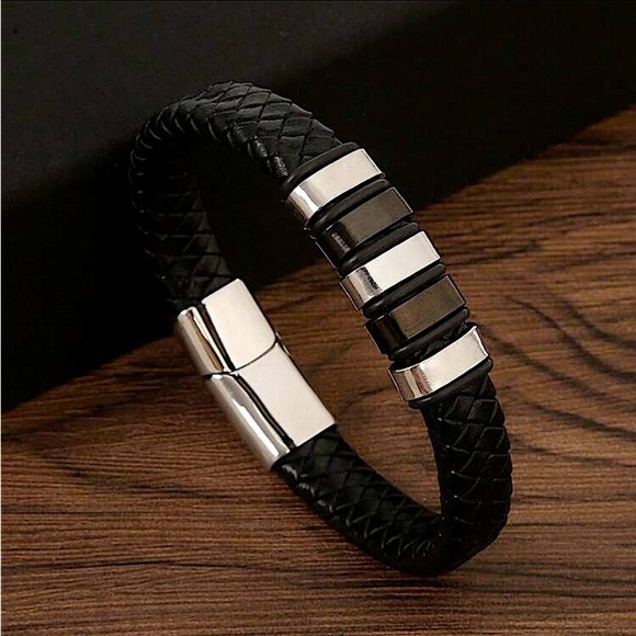 BLACK STAINLESS STEEL LEATHER BRACELET SILVER - Picture 1 of 2